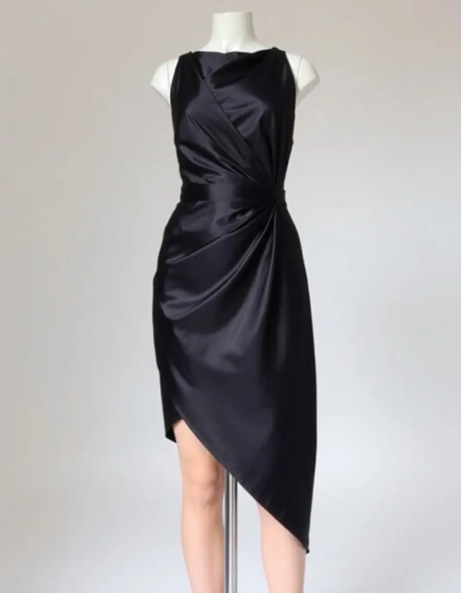 Petite robe satin noire cocktail